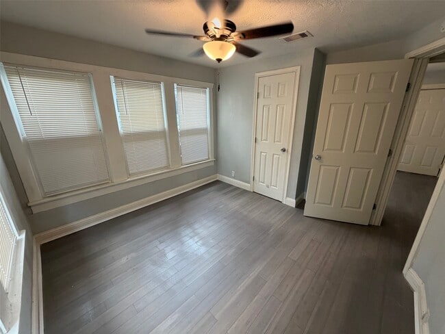 Building Photo - 4737 Jefferson St