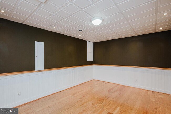 Building Photo - 27 Faraday Dr