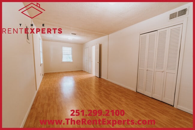 Building Photo - 908 E David Langan Dr