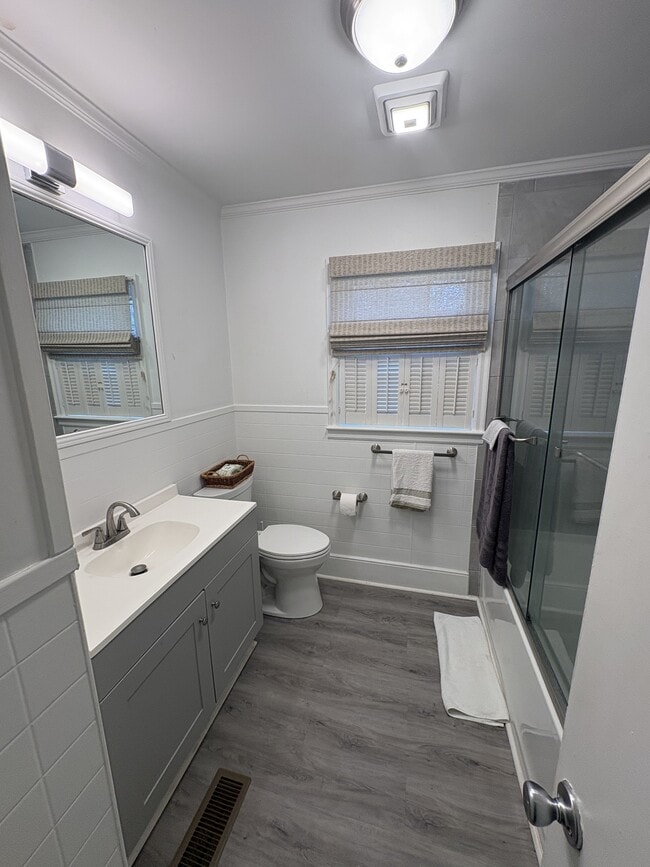 Building Photo - 710 S Lee St