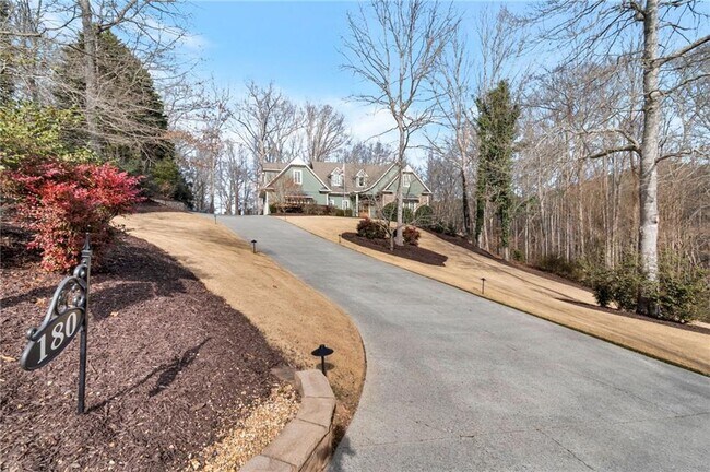 Building Photo - 180 Forest Glen Dr