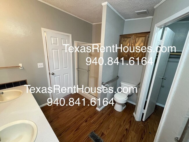 Building Photo - 820016.13