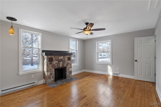 Building Photo - 201 Highbridge St