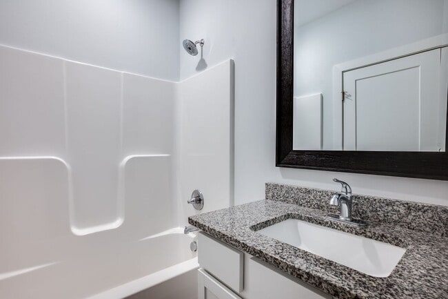 Building Photo - Frolli Villas Alex Plan