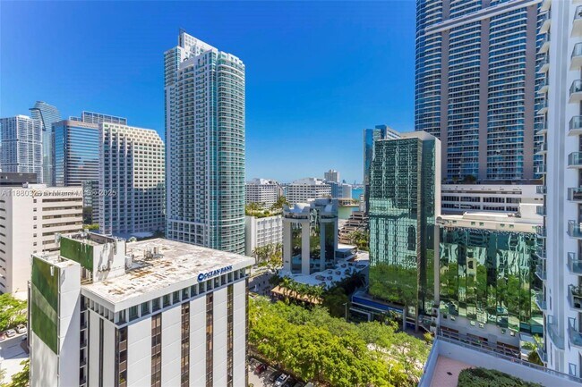 Building Photo - 1050 Brickell Ave