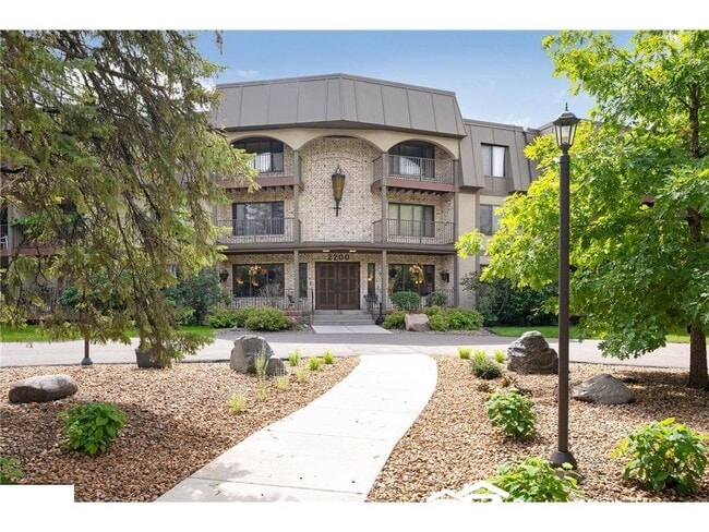 Building Photo - 2200 Nevada Ave