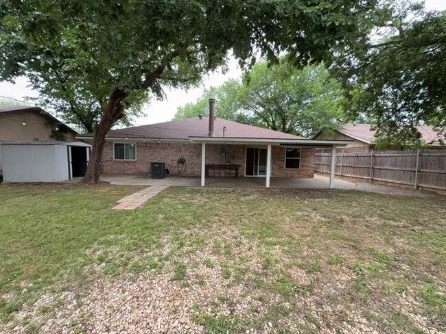Building Photo - 6415 Elm Springs Dr