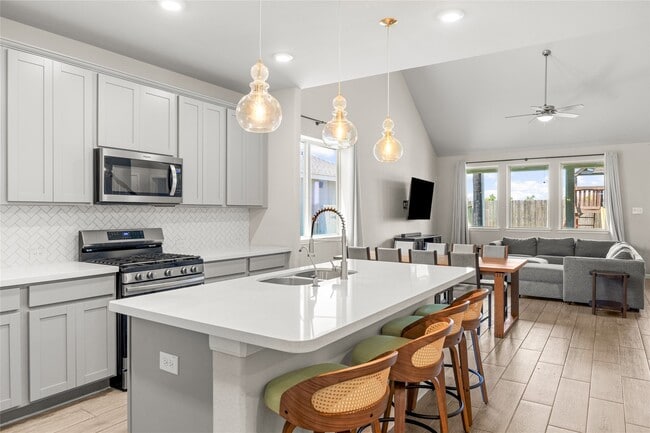 Building Photo - 5347 Sunny Ray Dr