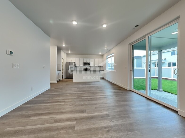 Building Photo - 7709 Brenden St SW