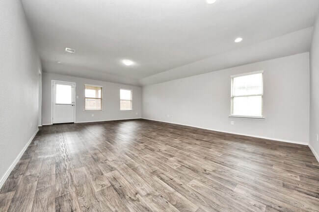 Building Photo - 8302 Rose Petals Ln