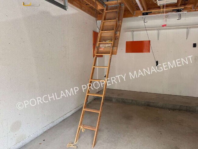 Building Photo - 17460 Dunewood Ct