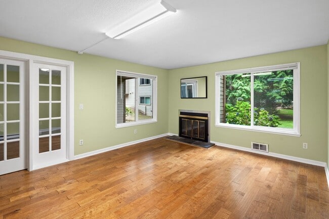 Building Photo - Ground floor 1 bed + bonus room in prime B...