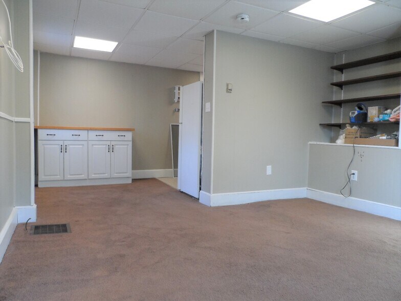 Building Photo - 130 Park St