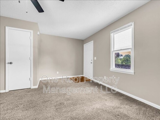 Building Photo - 1909 Chateau Dr