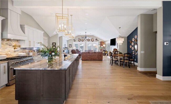 Building Photo - 8175 Main St