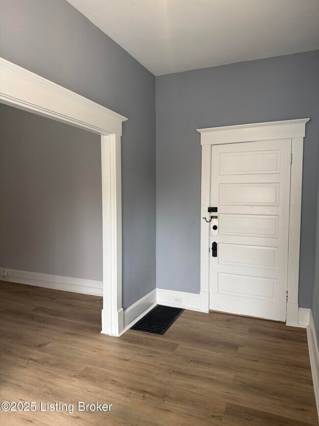 Building Photo - 1529 Christy Ave