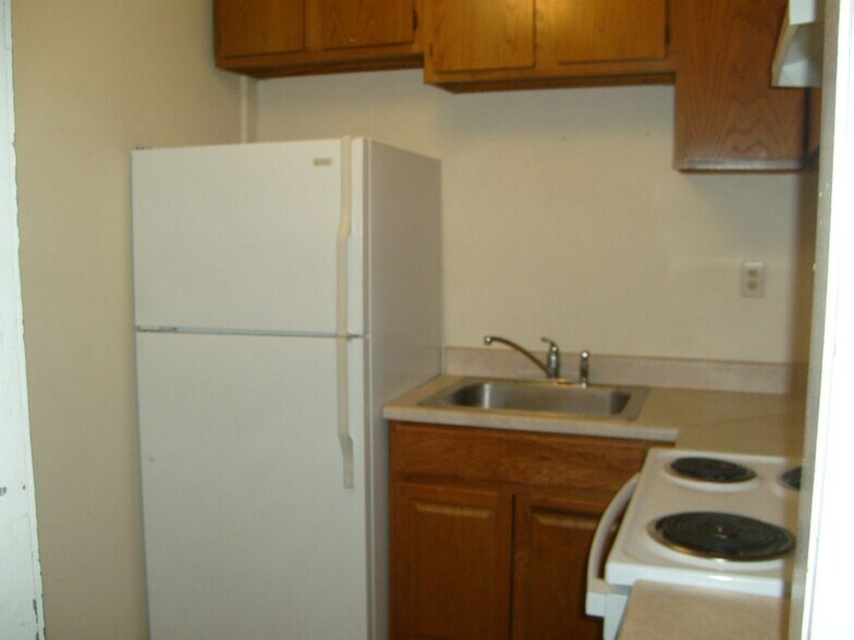 Building Photo - 25 School St