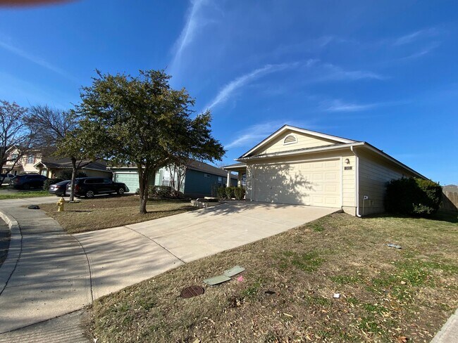 Building Photo - Beautiful Home in Redbird Ranch