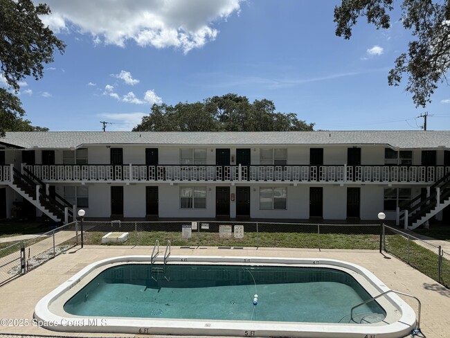 Building Photo - 1440 Parkway Dr