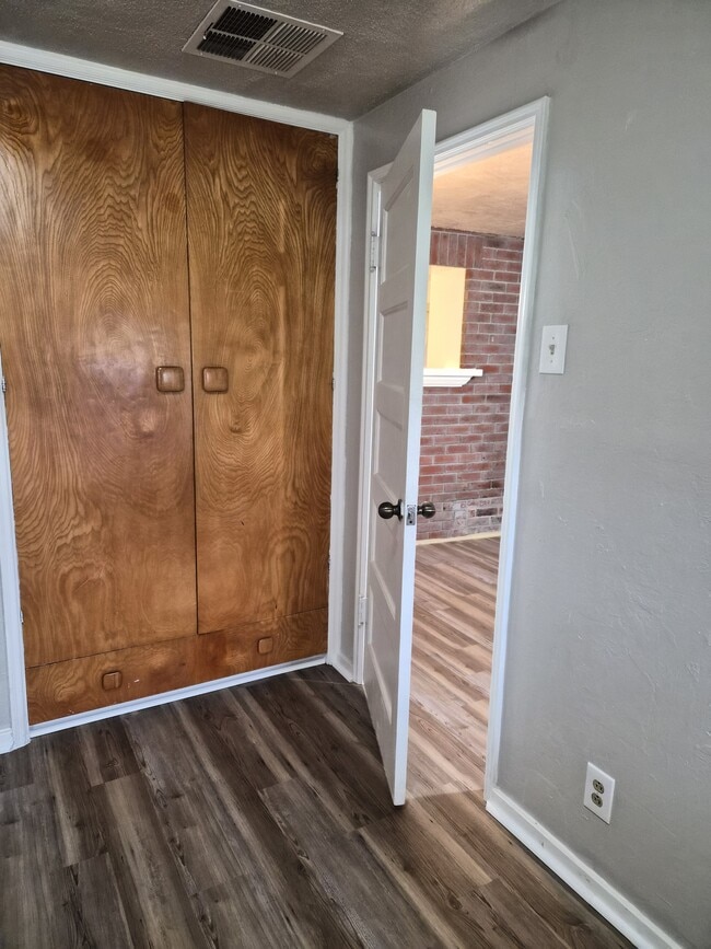 Building Photo - 21884 E Clayton Ave