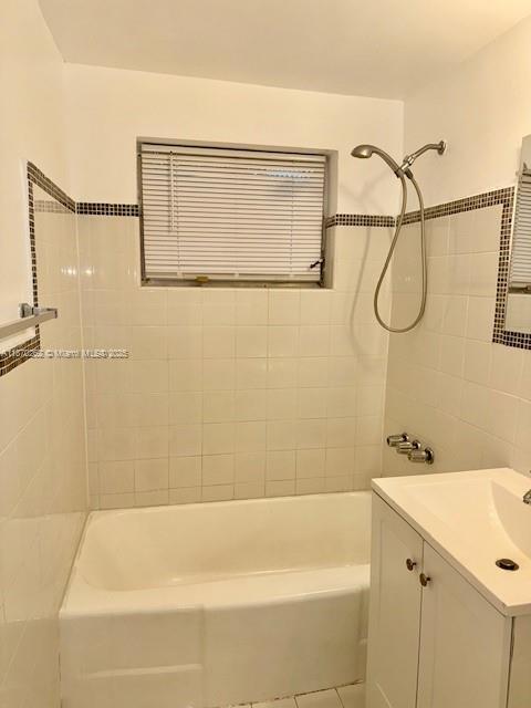 Building Photo - 761 Euclid Ave