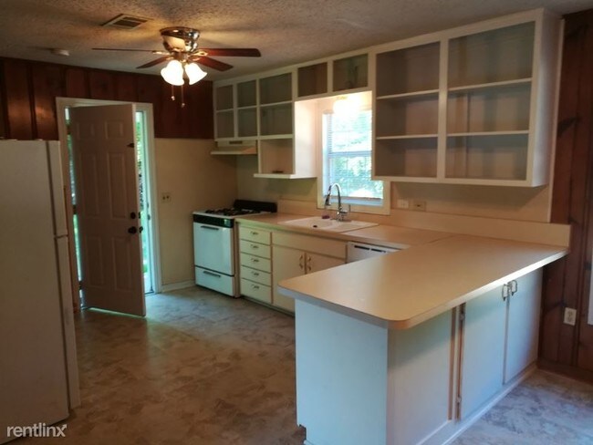 Building Photo - 5412 Meandering Rd