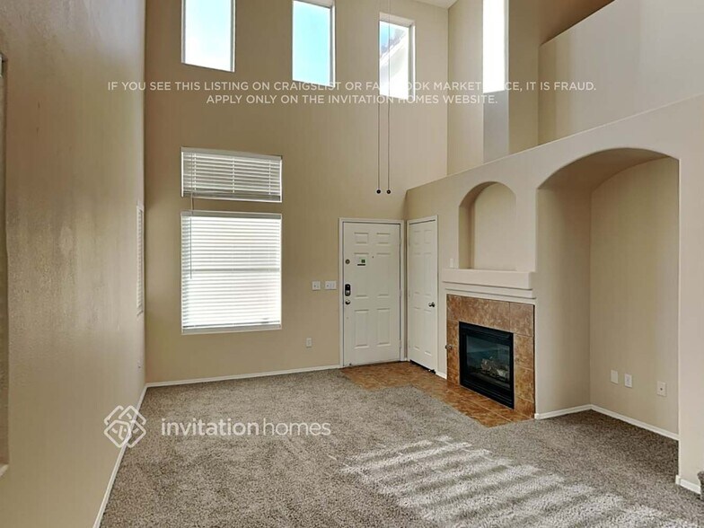 Building Photo - 10325 Adrianna Ave