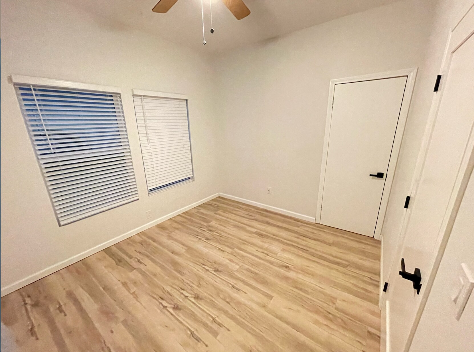 Bedroom (1st floor) - 124 E 7th St