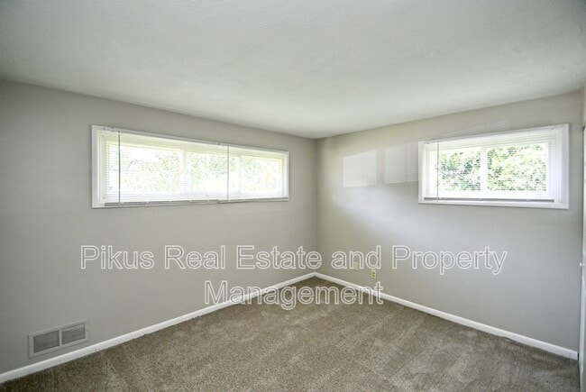 Building Photo - 3055 13th St