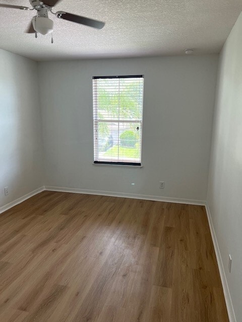 Building Photo - 3648 Briar Run Dr