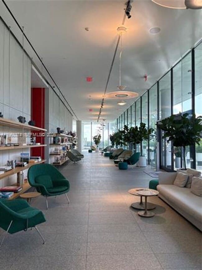 Building Photo - 8701 Collins Ave