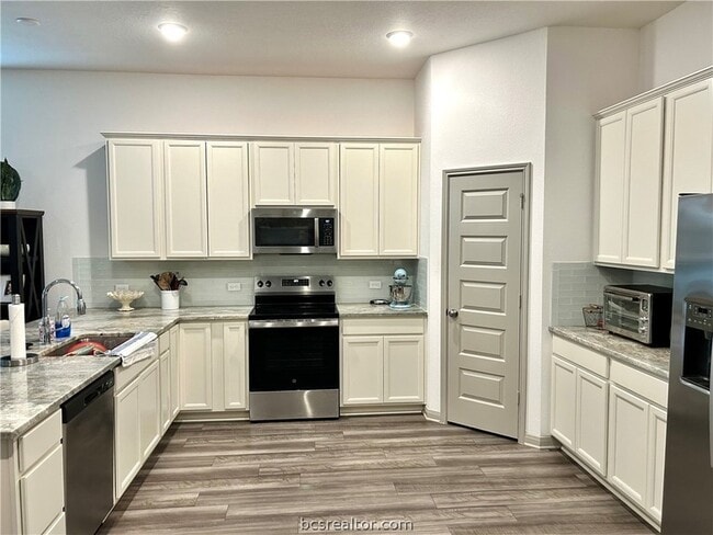 Building Photo - 1903 Taggart Trl