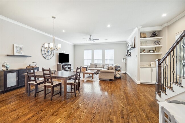 Building Photo - 829 Wakefield Dr