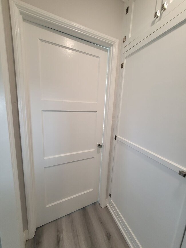 Building Photo - Completely Remodeled 1 bedroom 1 bath in D...