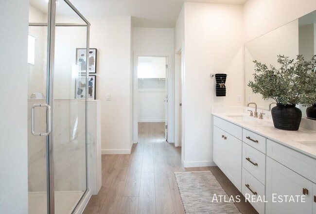 Building Photo - 1121 W Audrey Lane