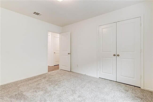 Building Photo - 5808 San Savino Dr