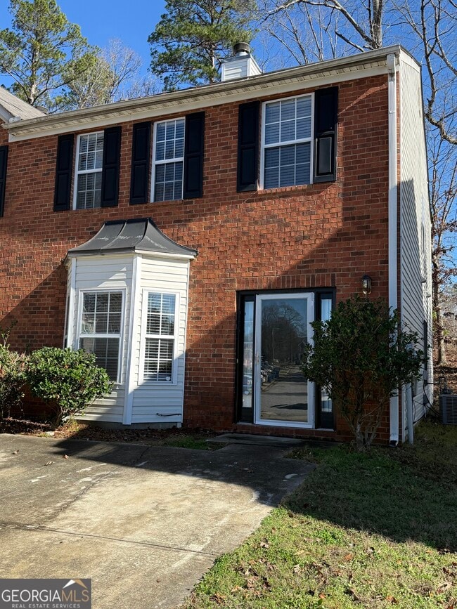 Building Photo - 5460 Hampton Ct