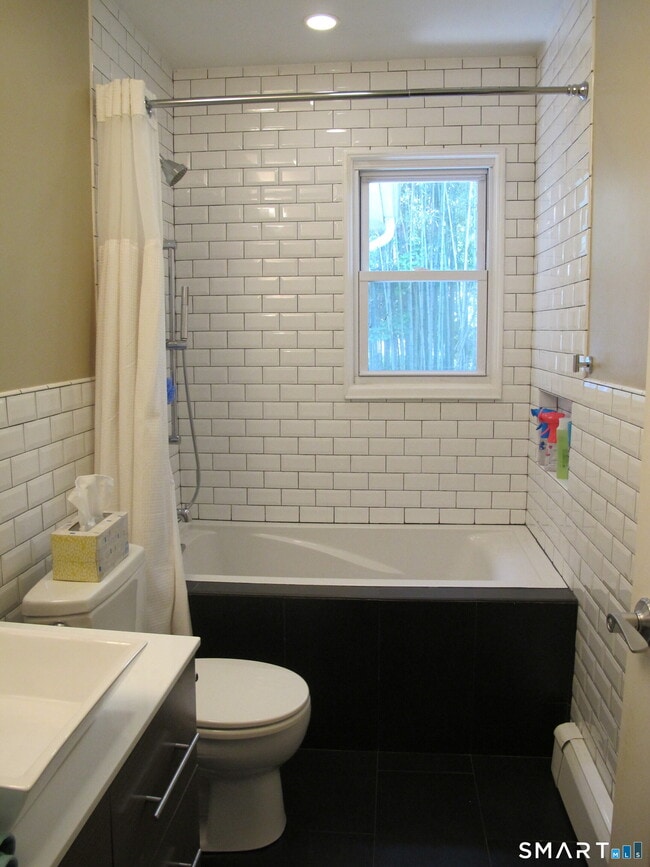 Building Photo - 88 Sanford Ln