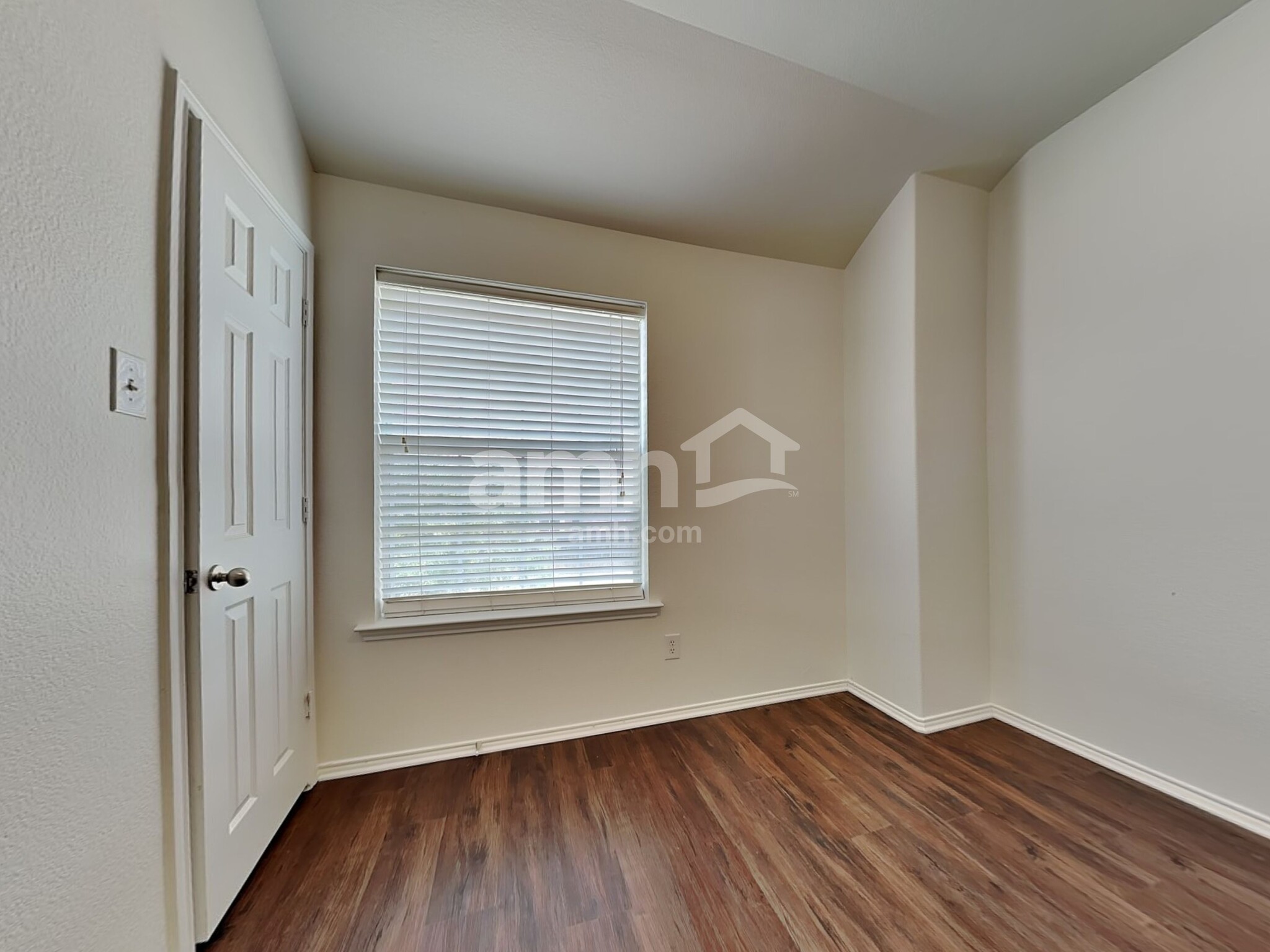Building Photo - 429 Bell Dr