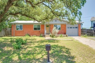 Building Photo - 1707 Overhill Dr