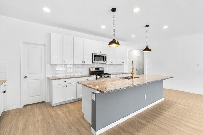 Building Photo - 31821 Nimbus Dr