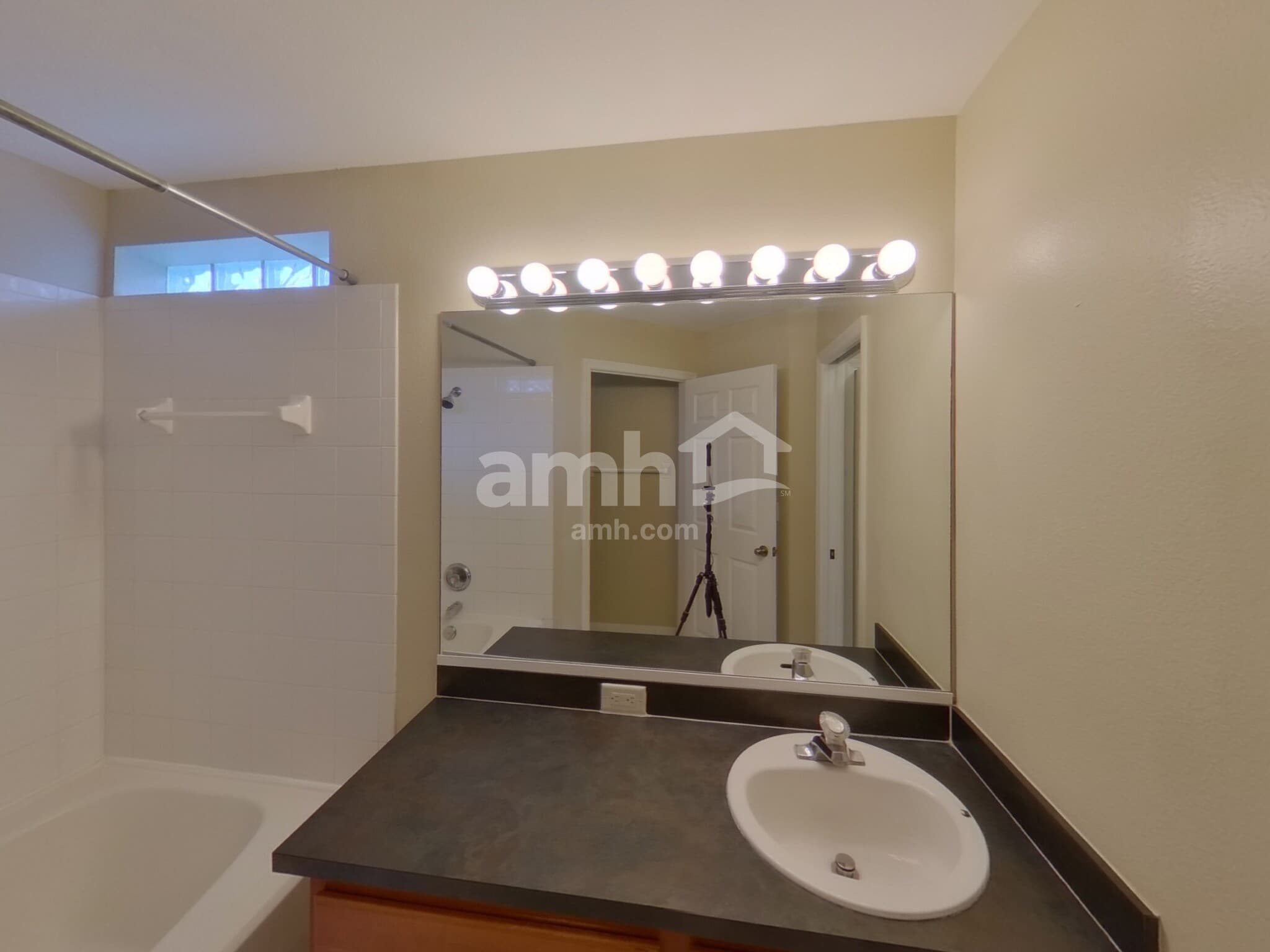 Building Photo - 28721 Seashell Ct