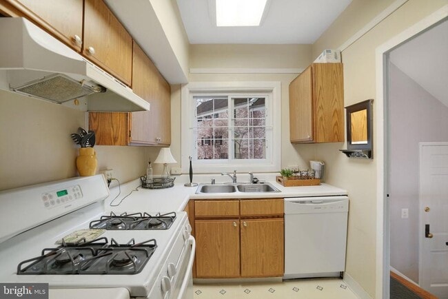 Building Photo - 1629 Fitzgerald Ln