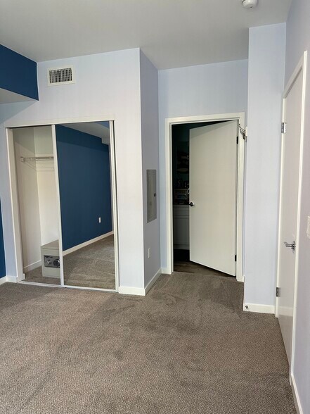 Building Photo - 12655 Bluff Creek Dr