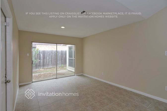Building Photo - 15610 Cabot Creek Cir