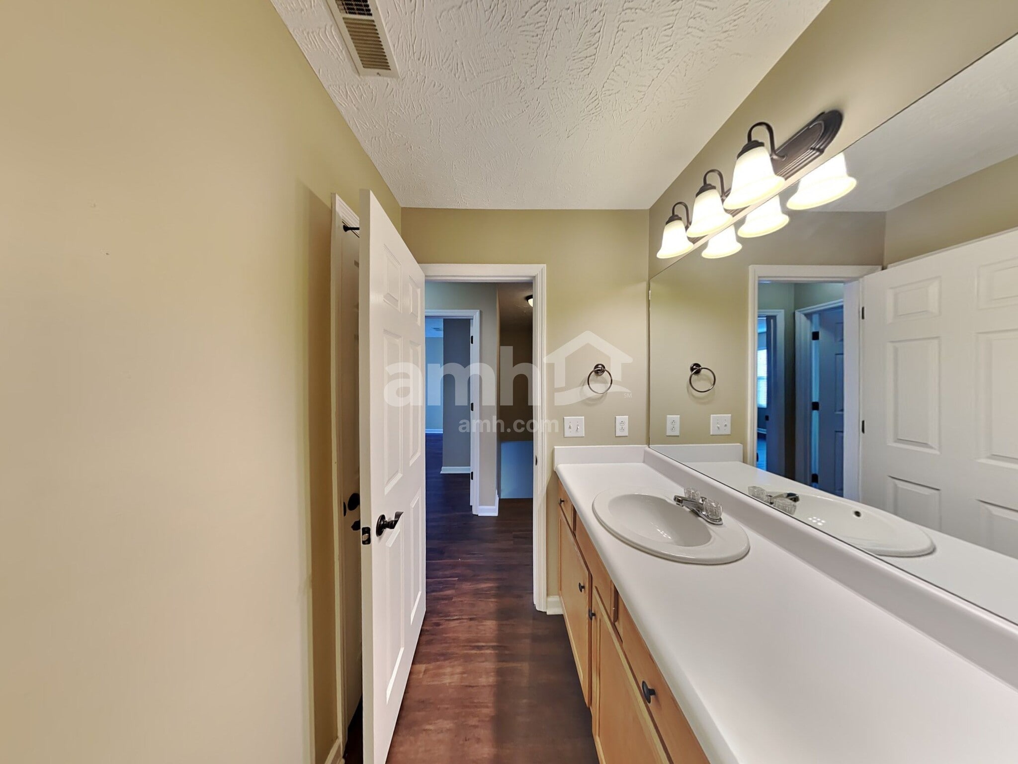 Building Photo - 4861 Nina Marie Ave