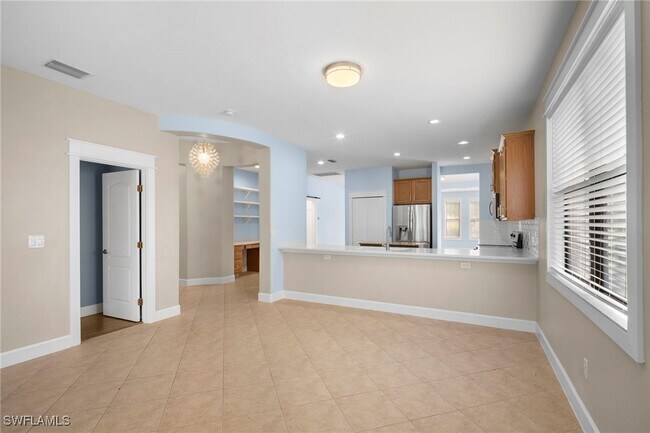 Building Photo - 12129 Country Day Cir