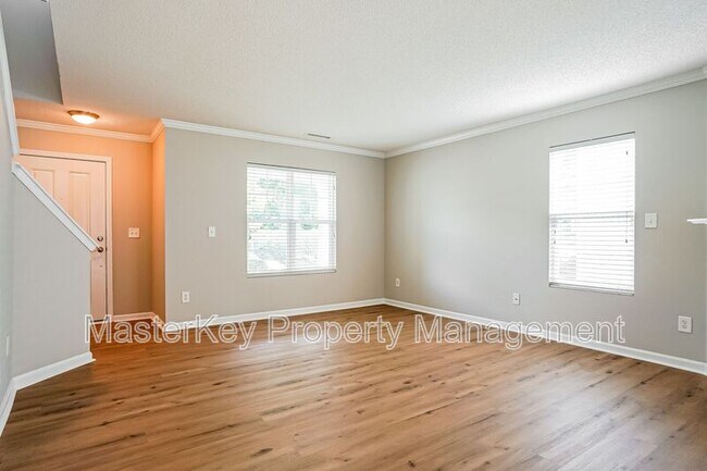 Building Photo - 6852 Harter Ct
