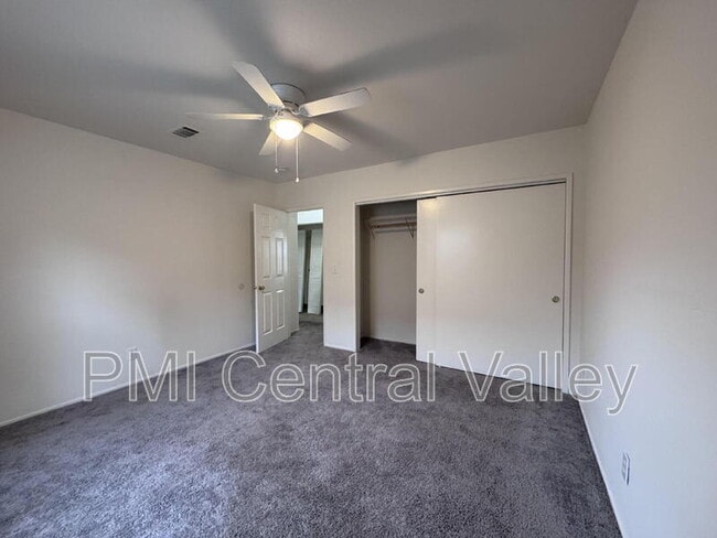 Building Photo - 136 E Stadium Dr