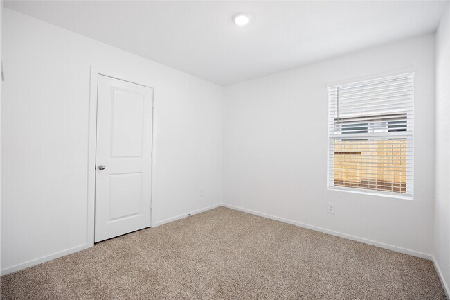 Building Photo - 23235 Teakwood Hills Dr